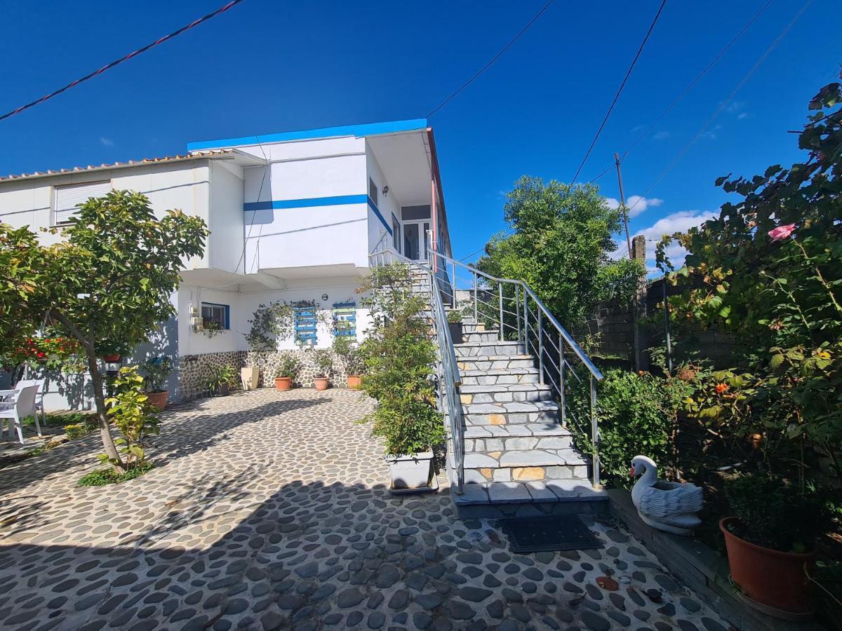 Guest House Krishen Përmet Exterior foto